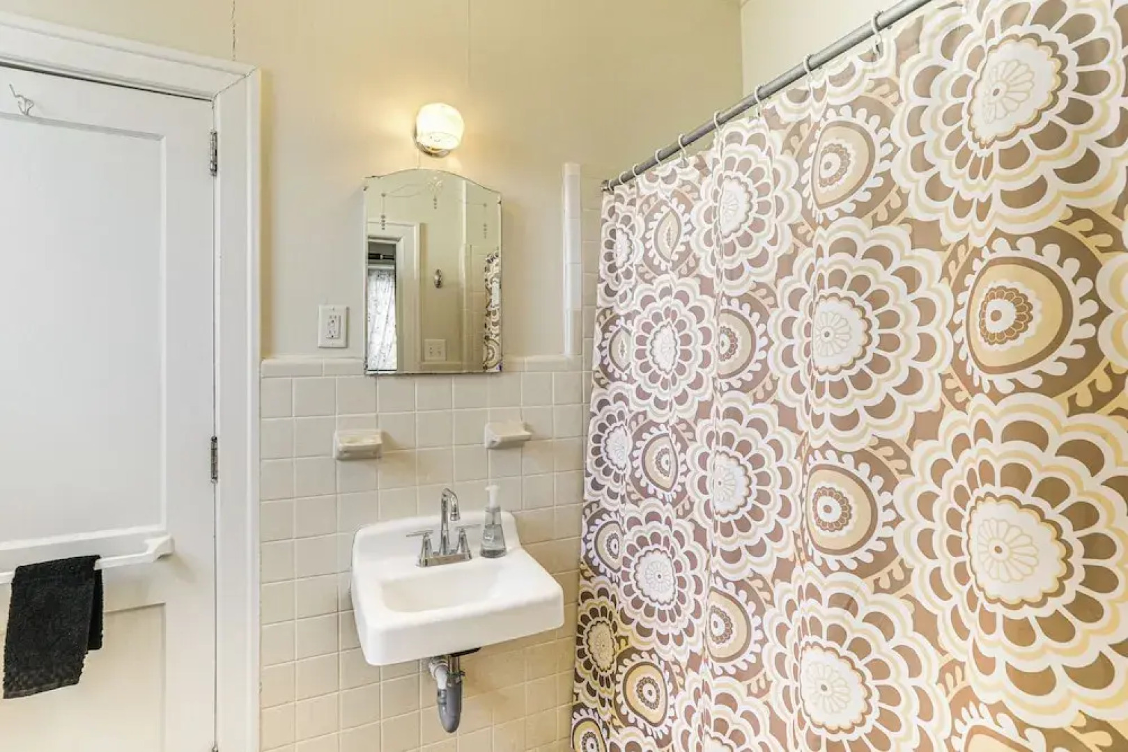 1 Mi to Ole Miss: Family-friendly Home!