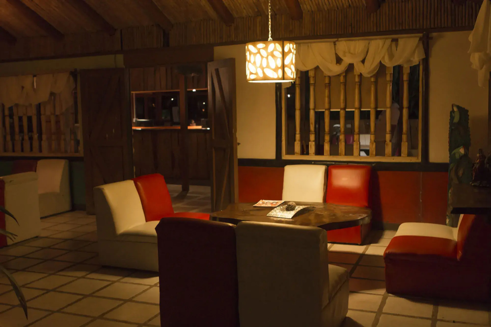 Ara Ambigua Lodge