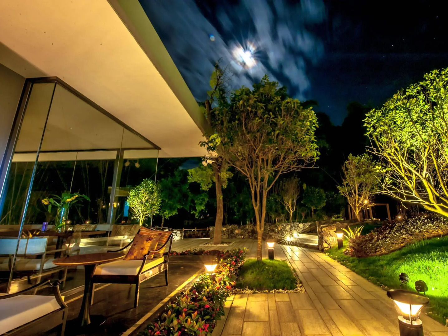 Courtyard Hotel - Yulong River Branch