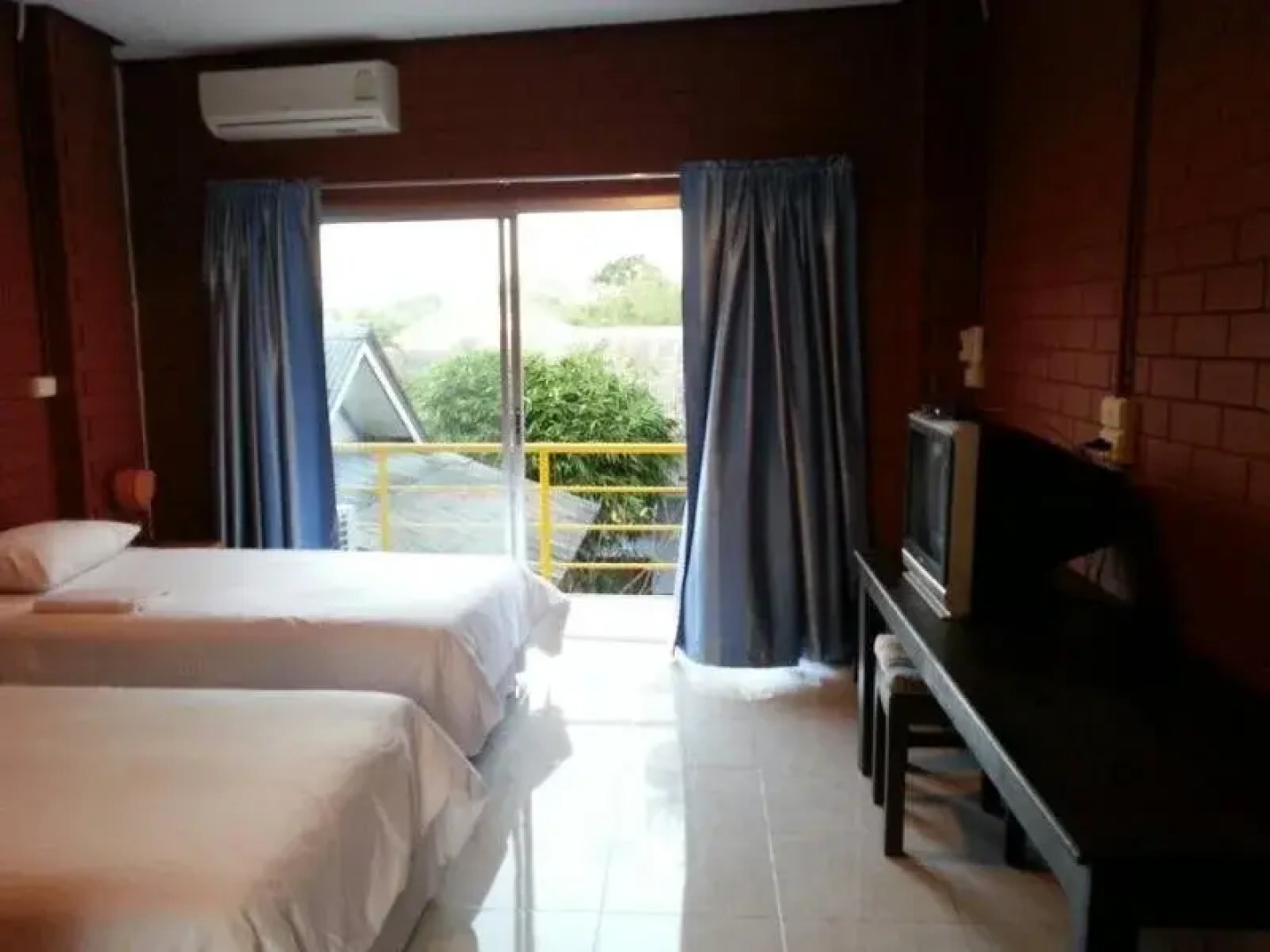 Ekanake Hotel @Thap Sakae