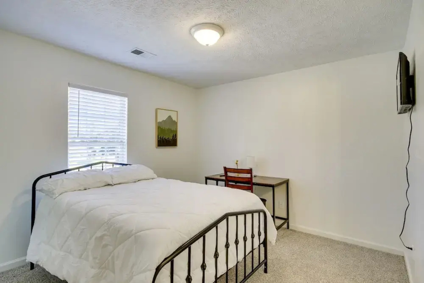 Quaint Orangeburg Townhome Near Hospitals & Campus