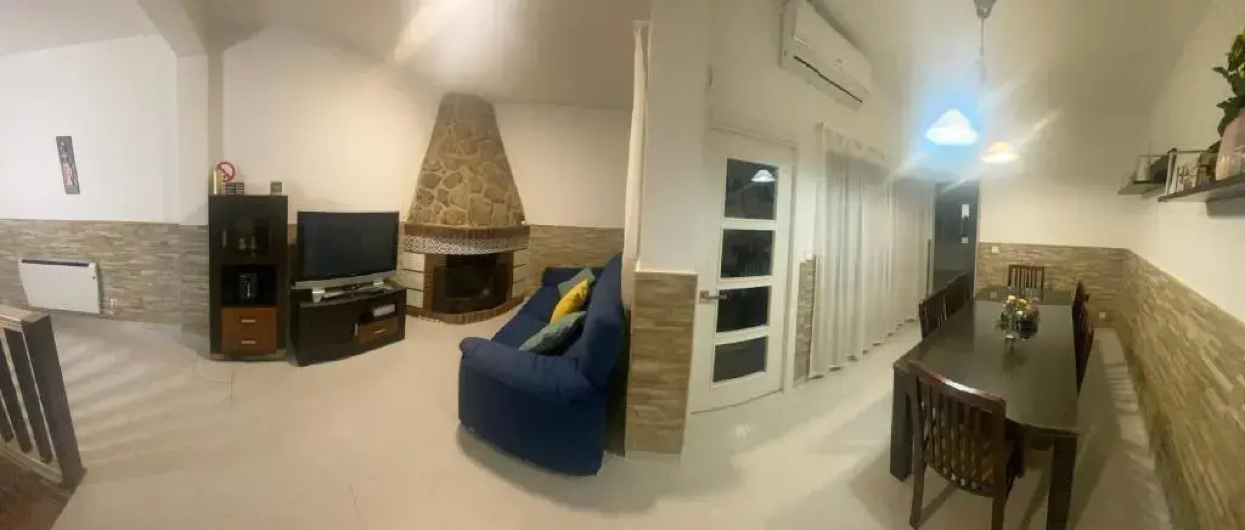 casa de pueblo con chimenea