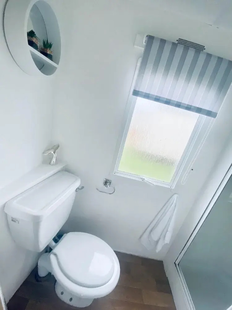 Stunning 2-Bed Sleeps 6 Caravan in Felixstow