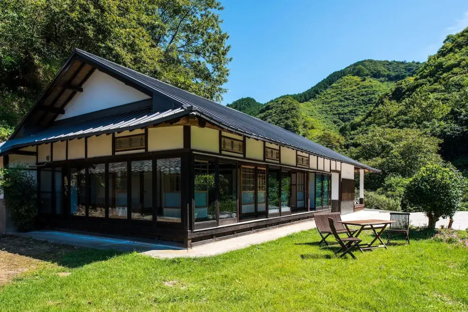 Setouchi Cominca Stays Hiroshima FROSEN