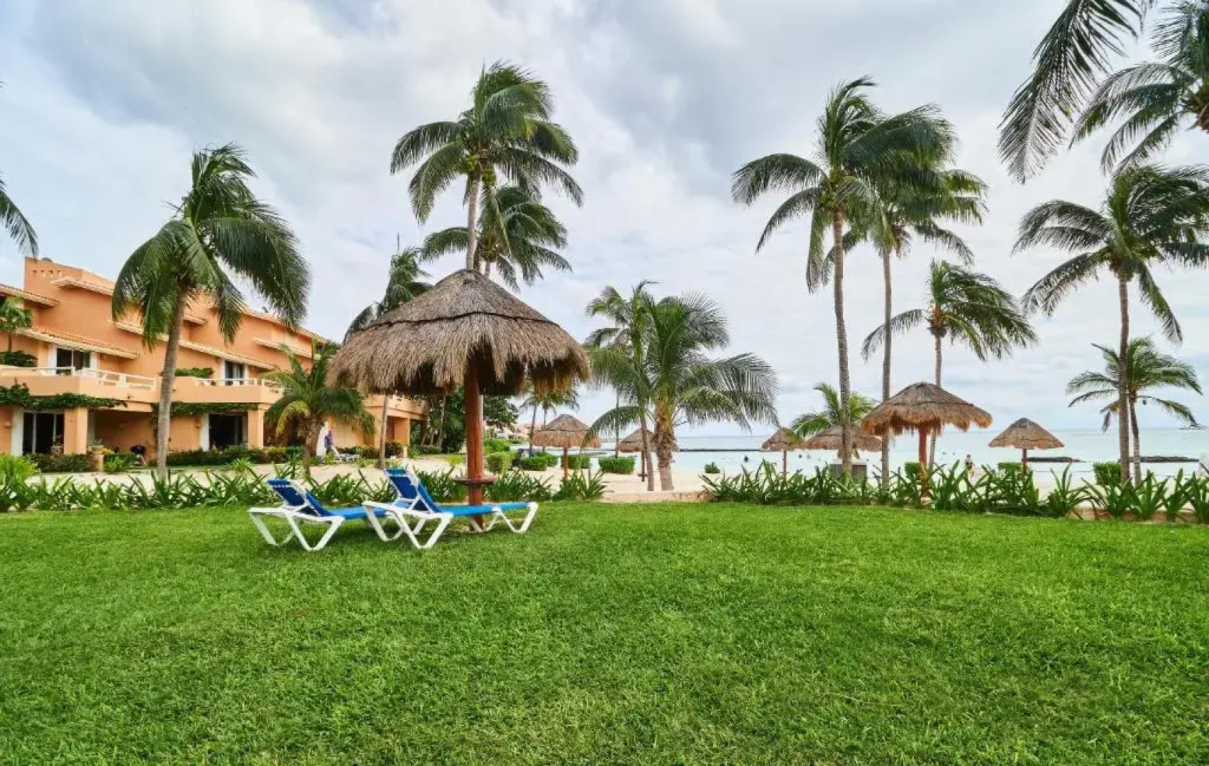 Peaceful Rustic Apartment Beachfront Swimming Pool Terrace Awesome Amenities