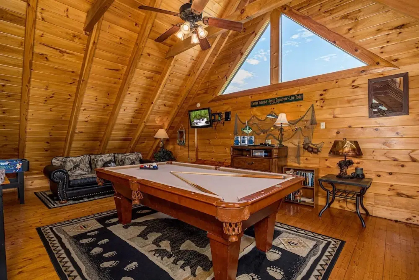 MooseBehaving - Two Bedroom Cabin