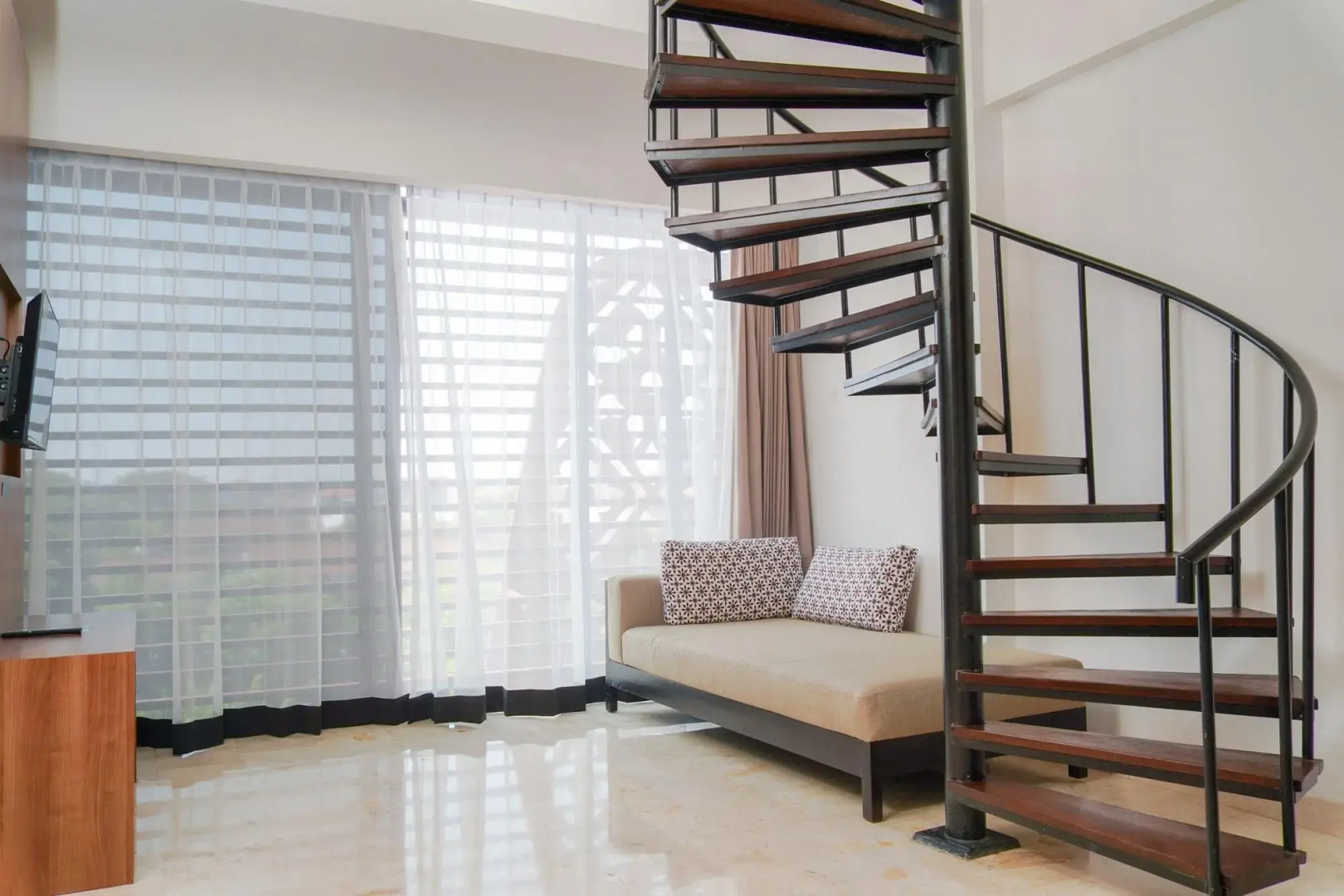 Cross Vibe Paasha Atelier Bali Kuta