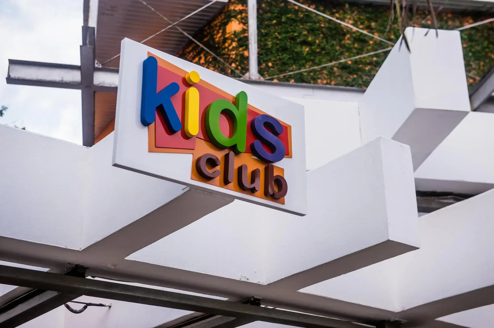 Summit Rainforest & Golf Resort