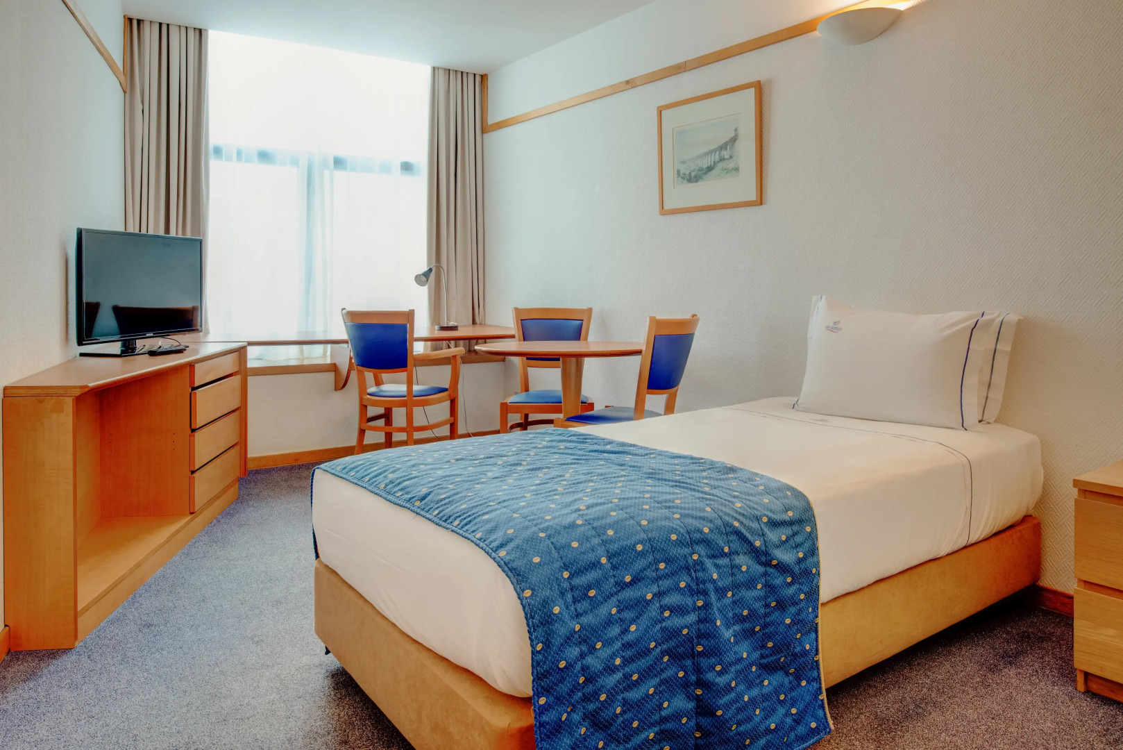 VIP Executive Eden Aparthotel