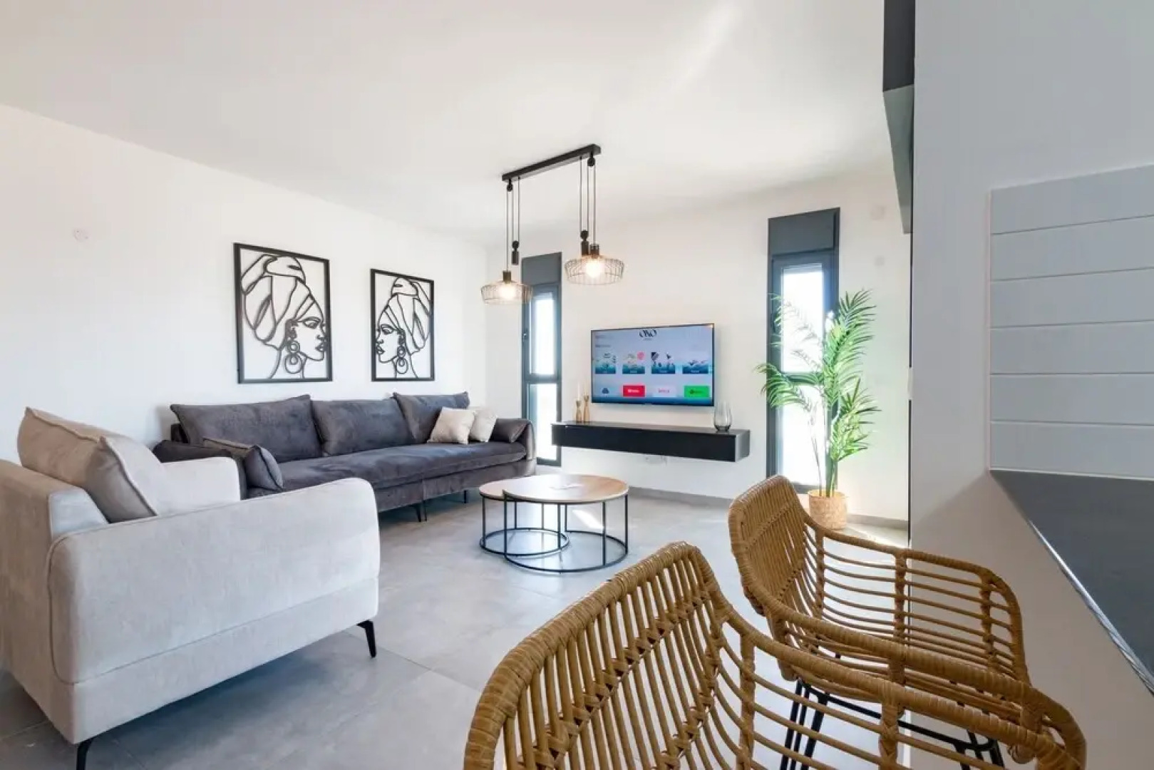 Luxury APT 3 BR New Tower Parking