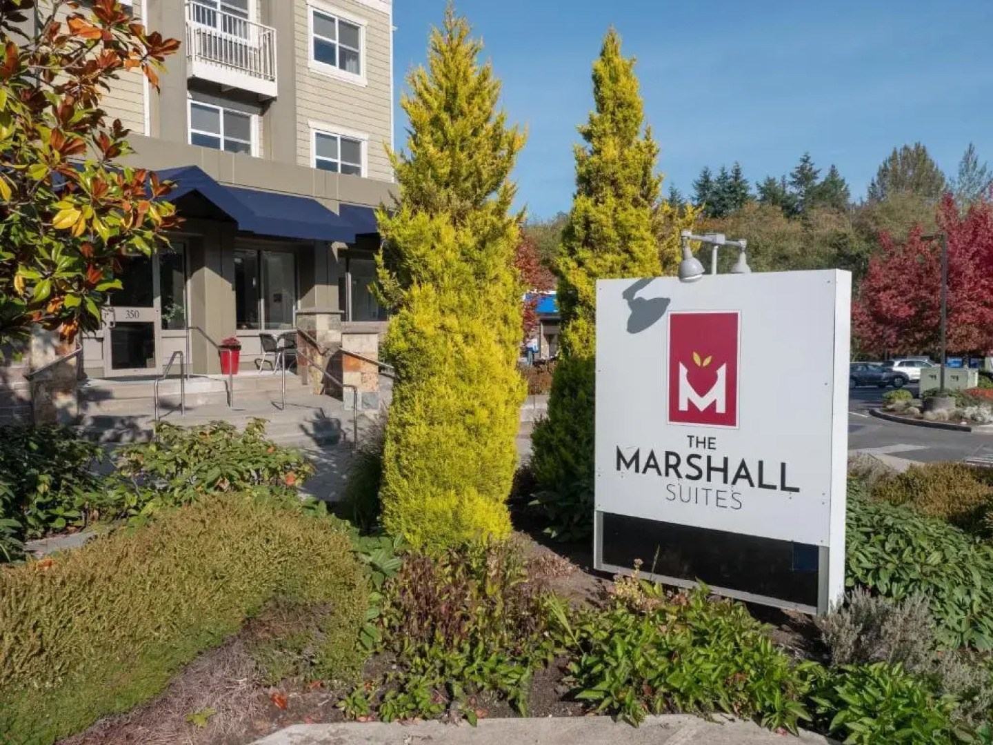 The Marshall Suites