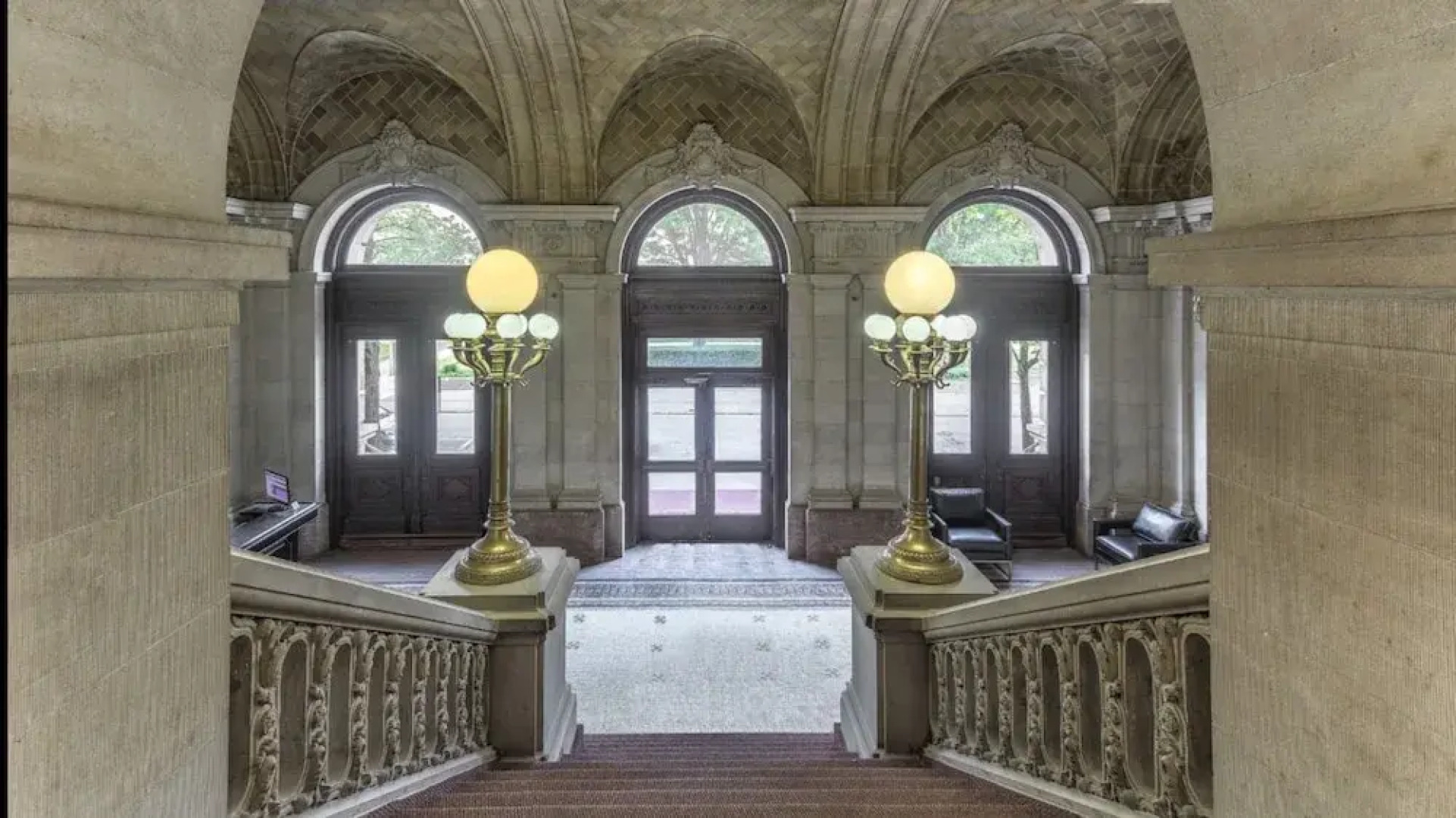 Nuru Binghamton Downtown