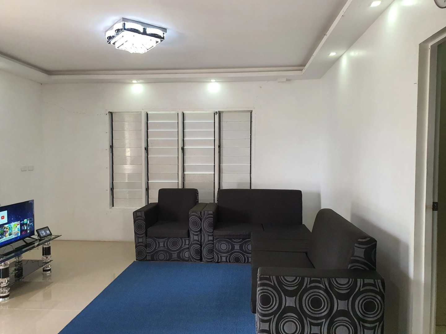 Single Room with Shared Kitchen and Living Room