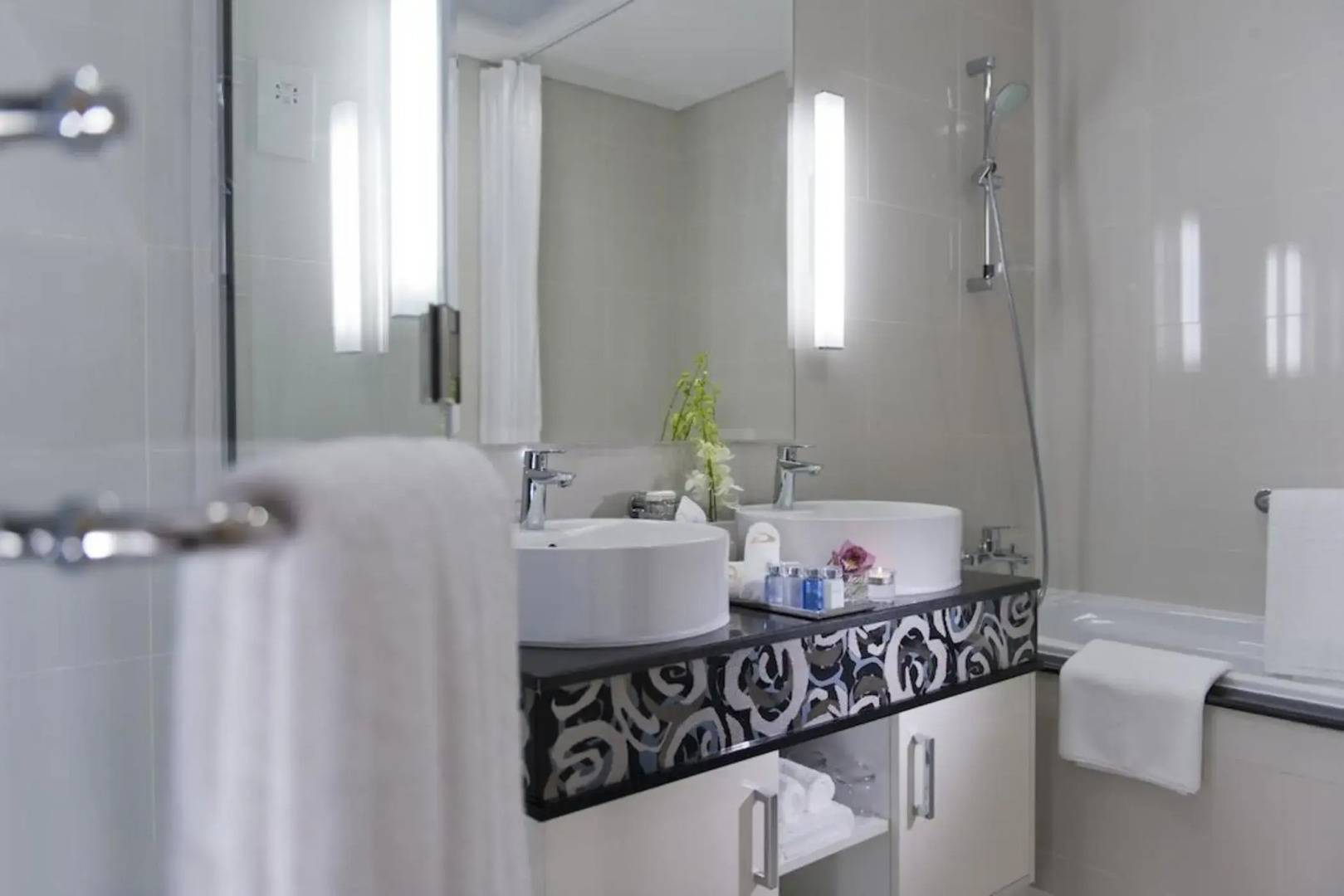 DAMAC Maison Mall Street