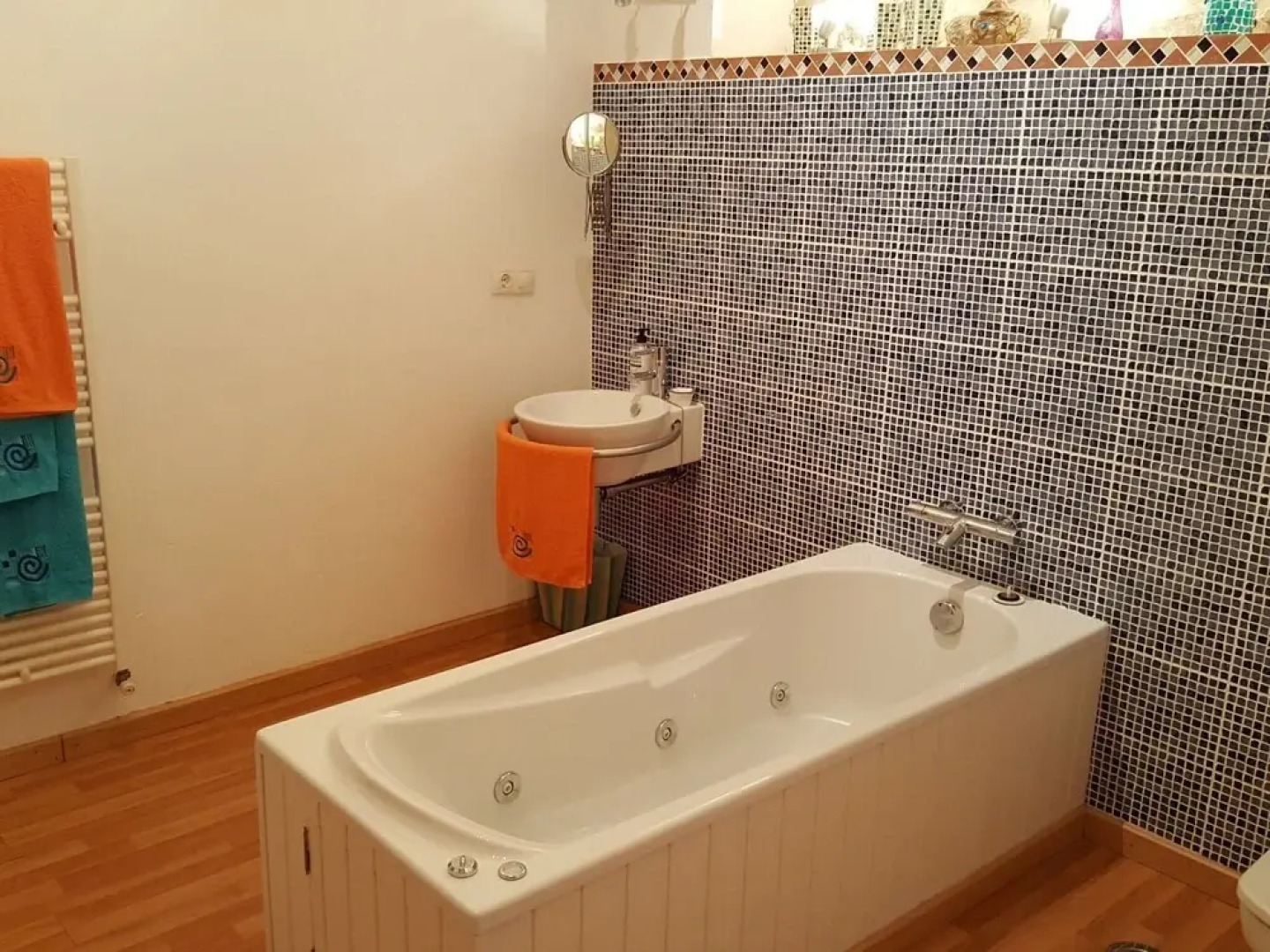 Stylish Property with Swimming Pool & Garden in Pontevedra near Portugal