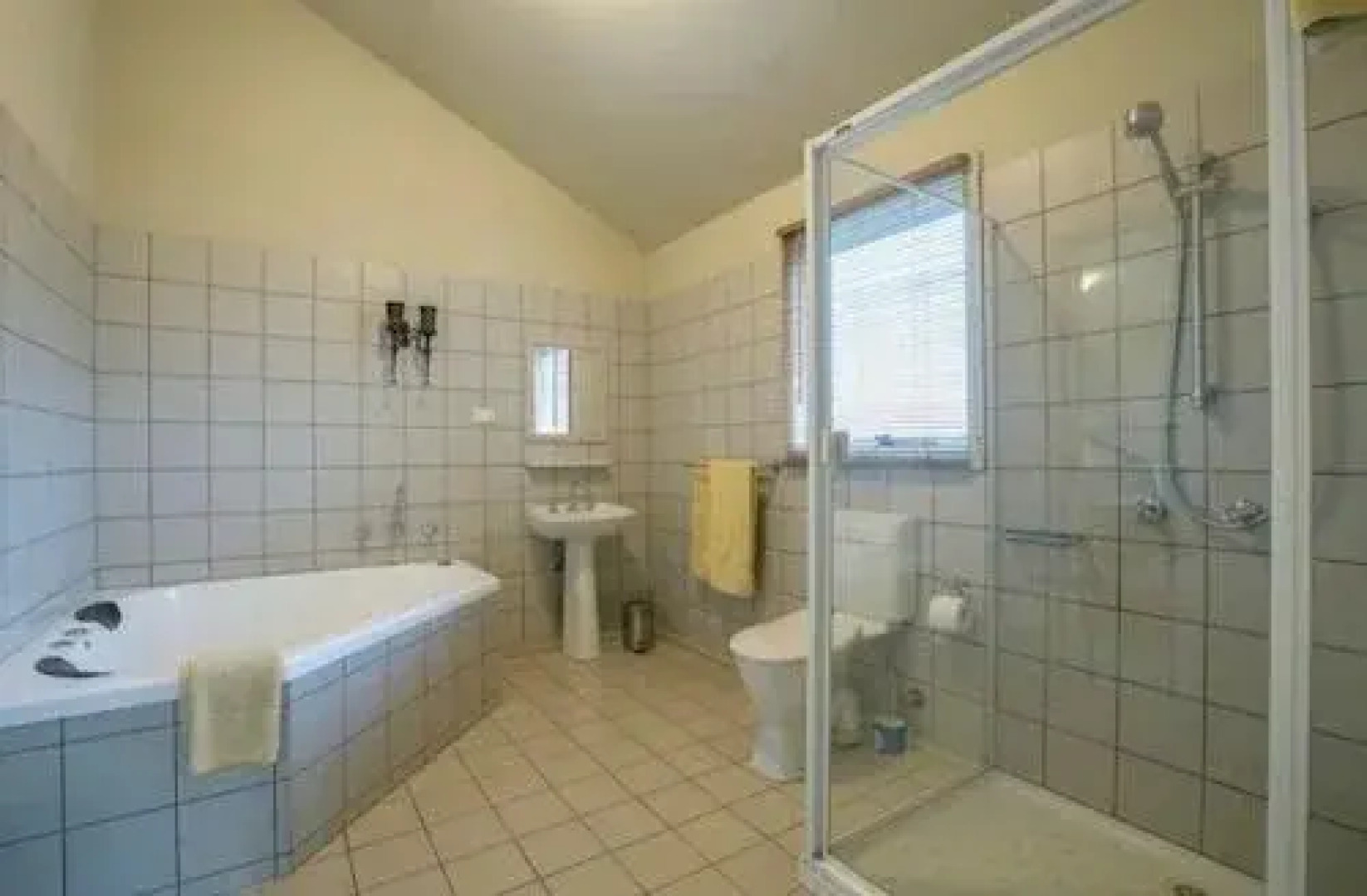 Tarascon Ridge Estate