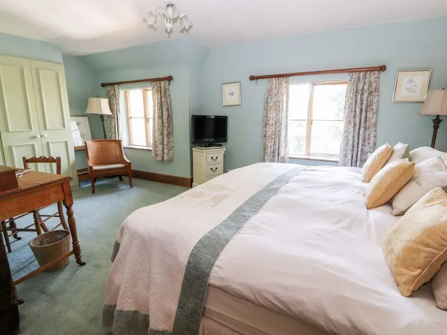 Mickle Trafford Manor