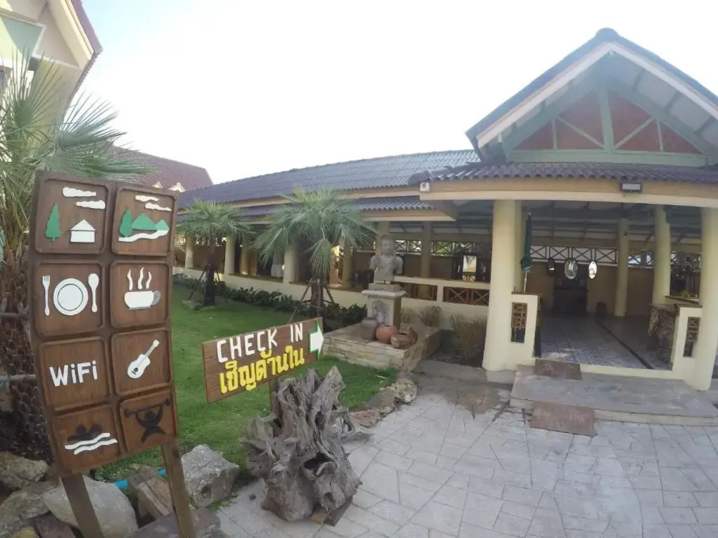 Mamaungpaa Hillside Resort