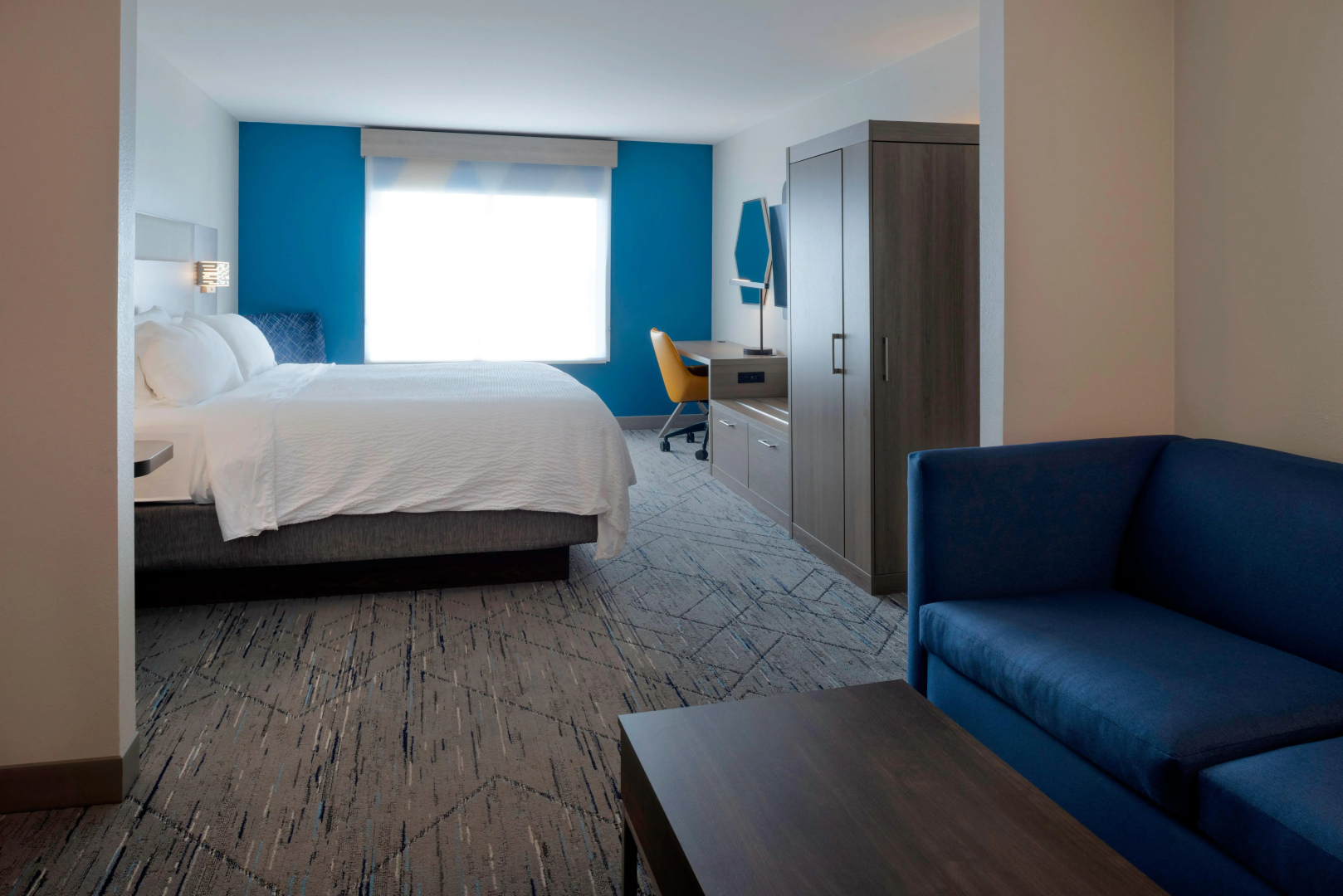 Holiday Inn Express Hotel & Suites Fort Atkinson by IHG