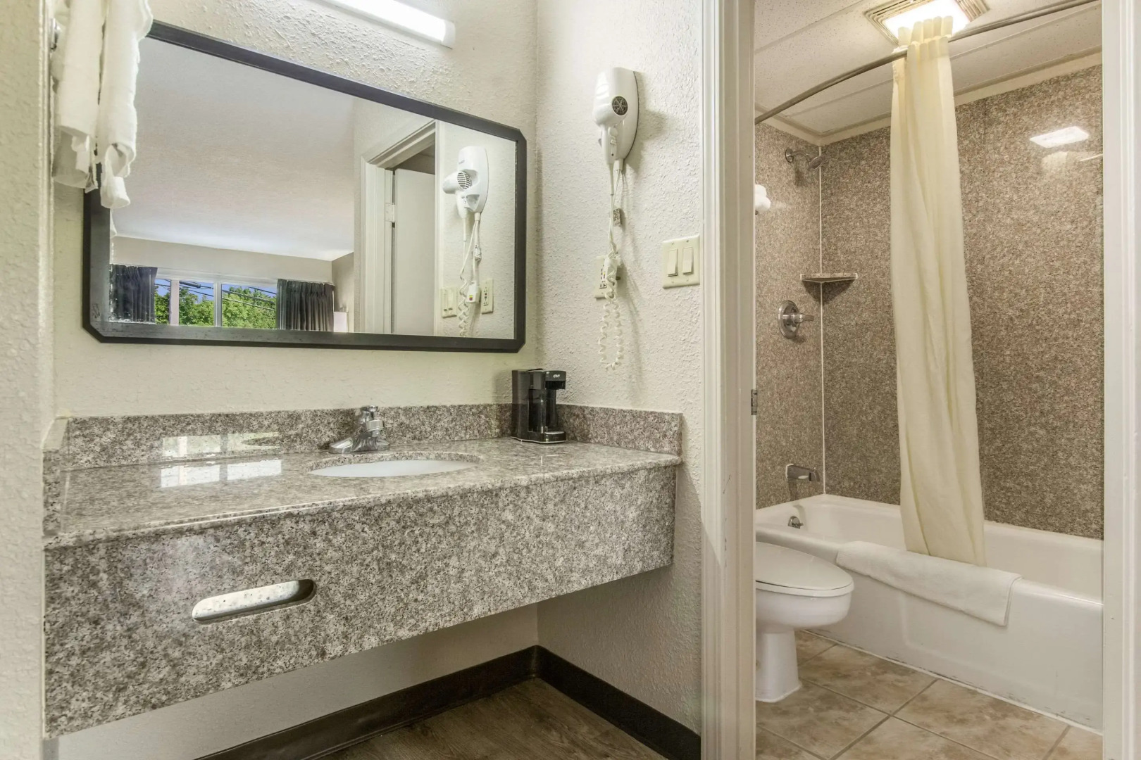 Econo Lodge Fort Knox