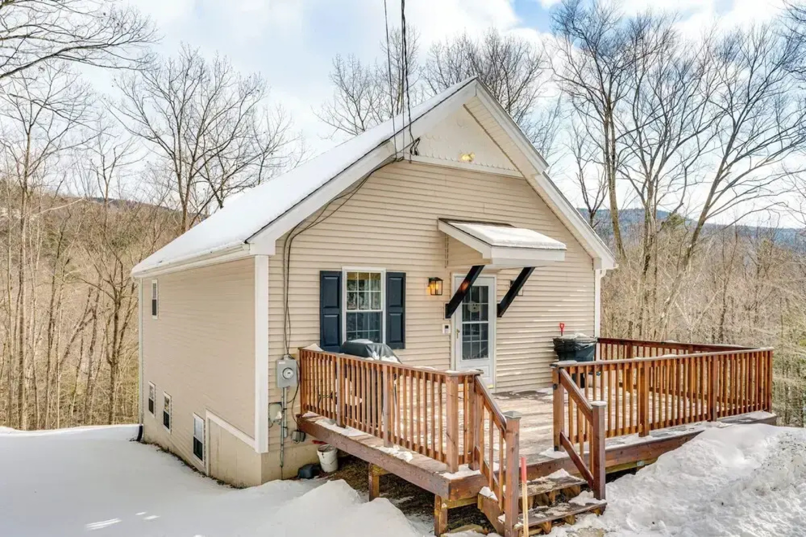 Ski, Hike & More: White Mountains Family Home