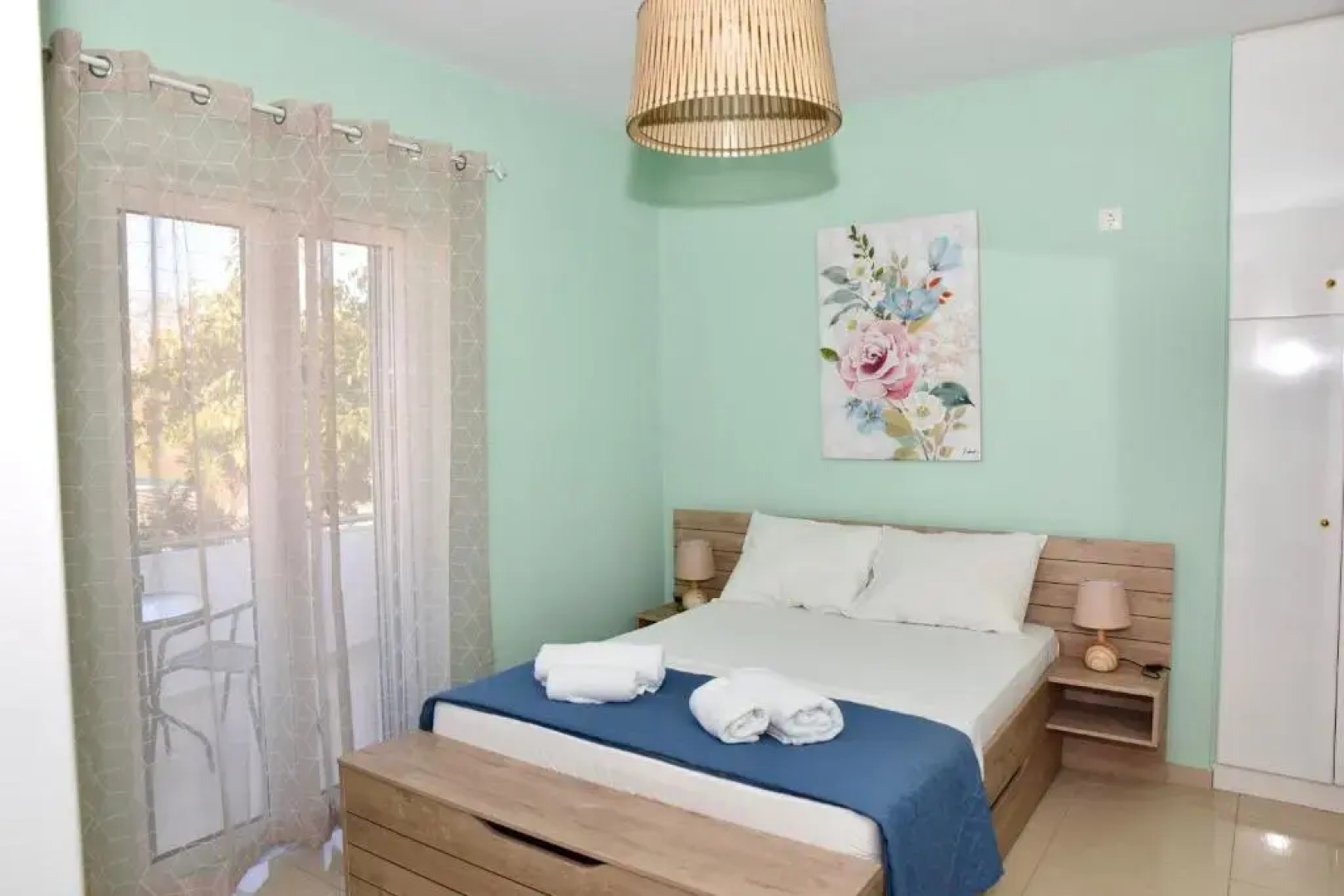 Ammos Luxury Apartments 3