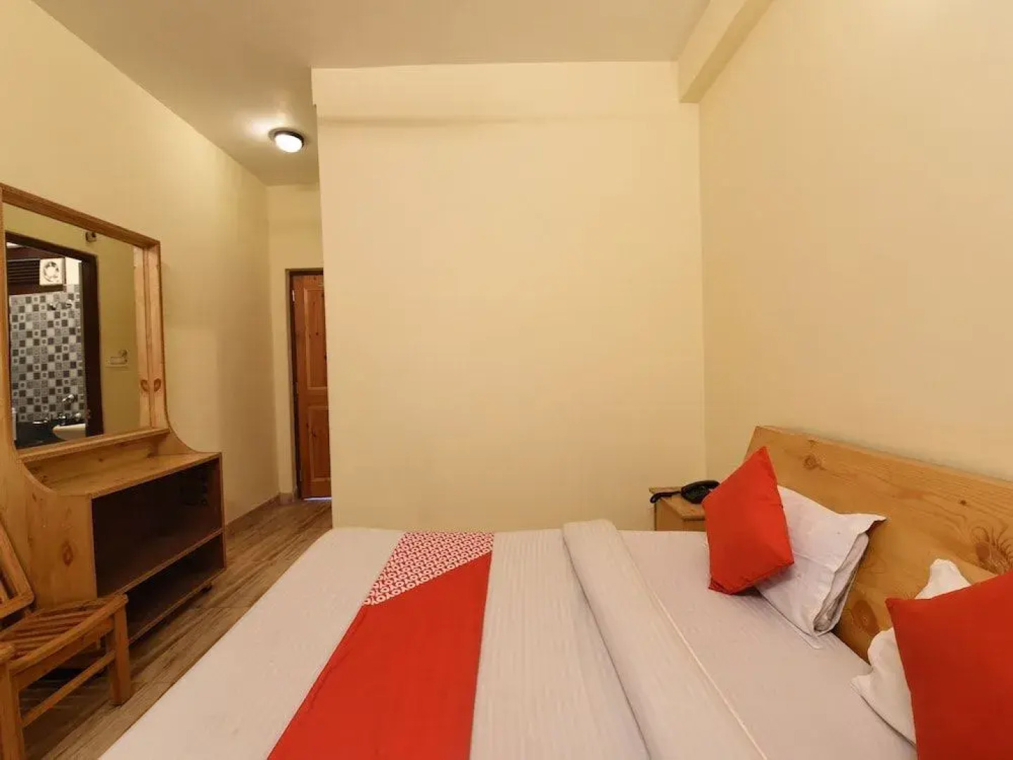 OYO 23604 Parth Regency