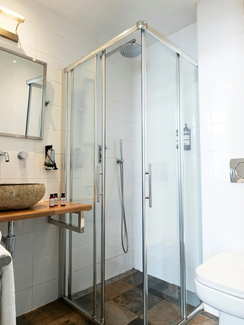 Quentin Hotel Golden Bear