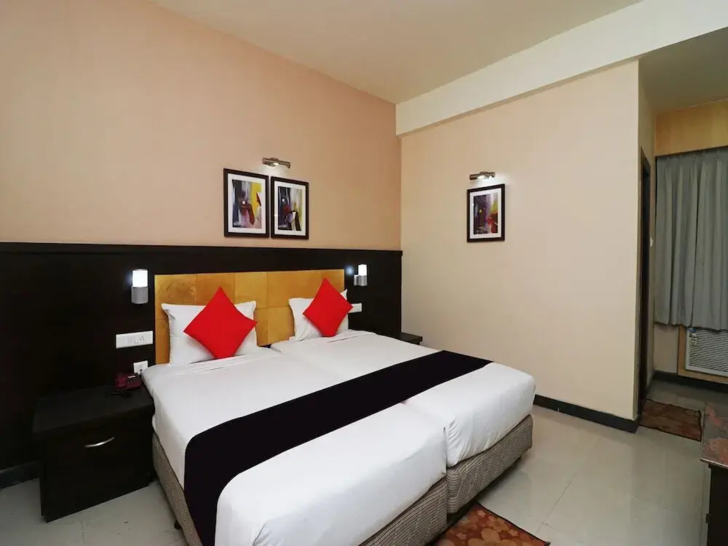 Hotel Mirabel by OYO Rooms