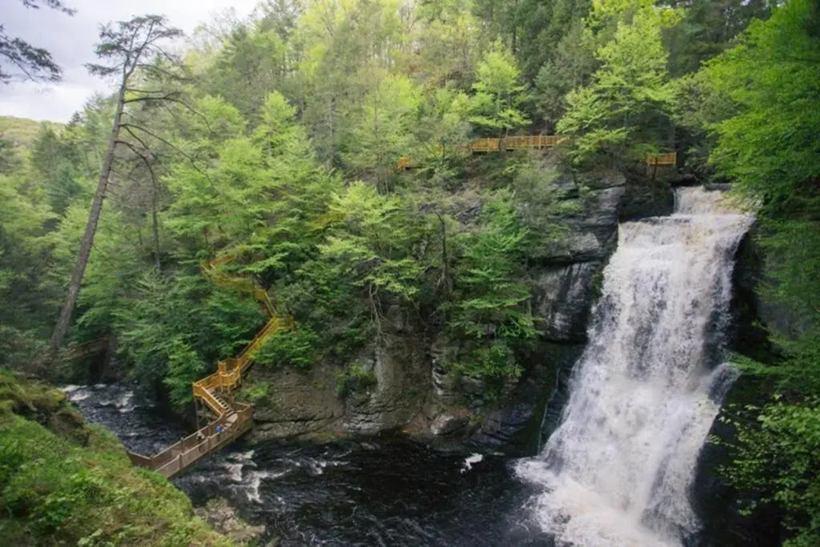 Entire 3 Bedroom Adventure Chalet, Near the best of the Poconos