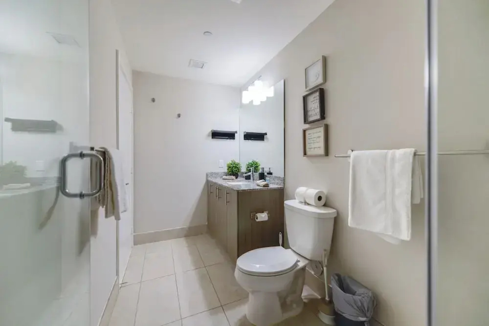 Downtown Doral Condo w-Free Parking