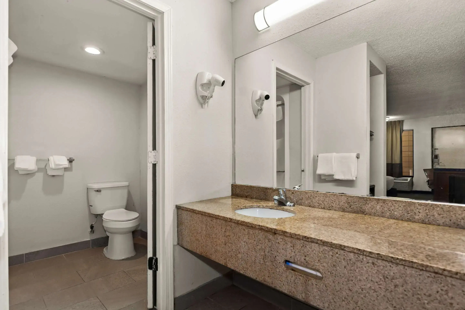 Rodeway Inn Lumberton Central