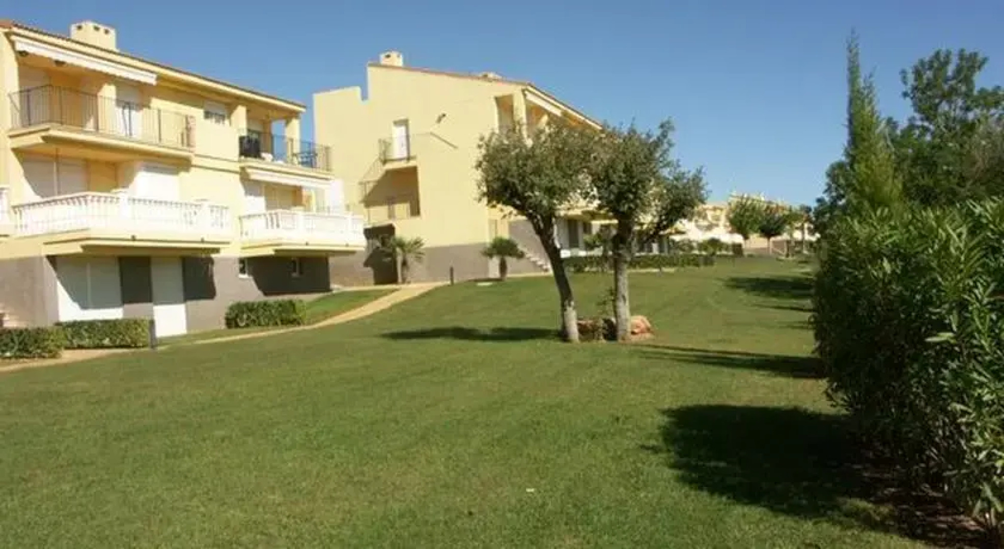 Residence V by Golfinc