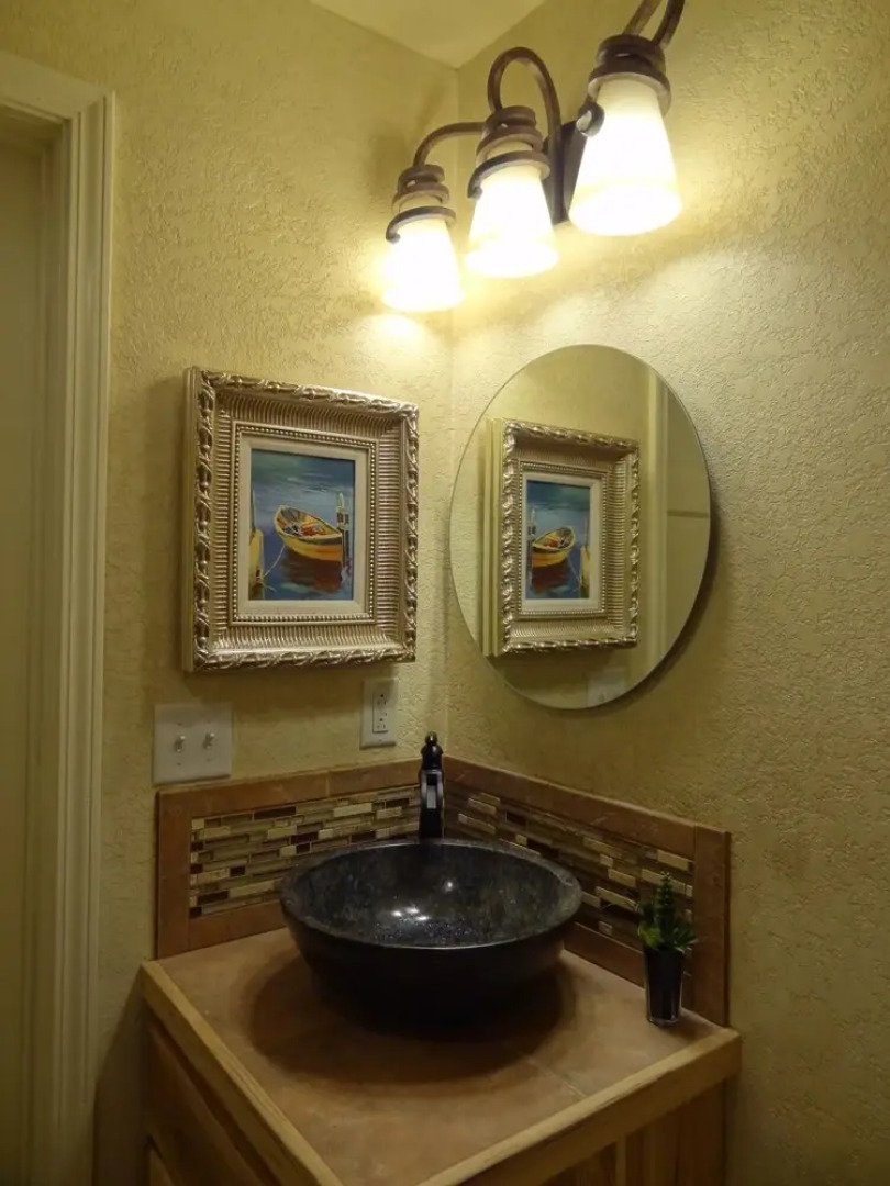 Poolside King Cabana with full kitchen, king bed, sleeper sofa and pool access. by RedAwning