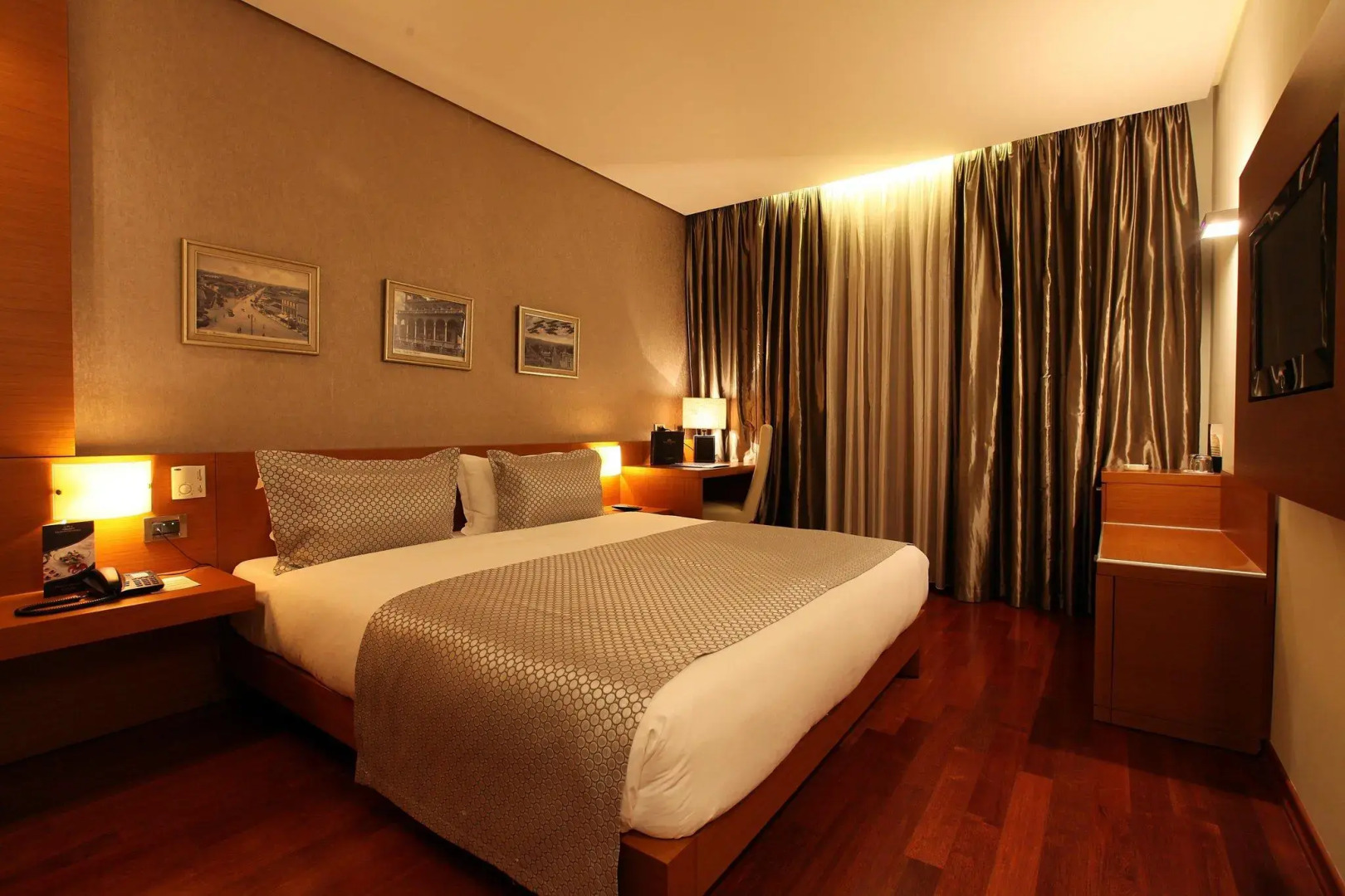 Tirana International Hotel & Conference Centre