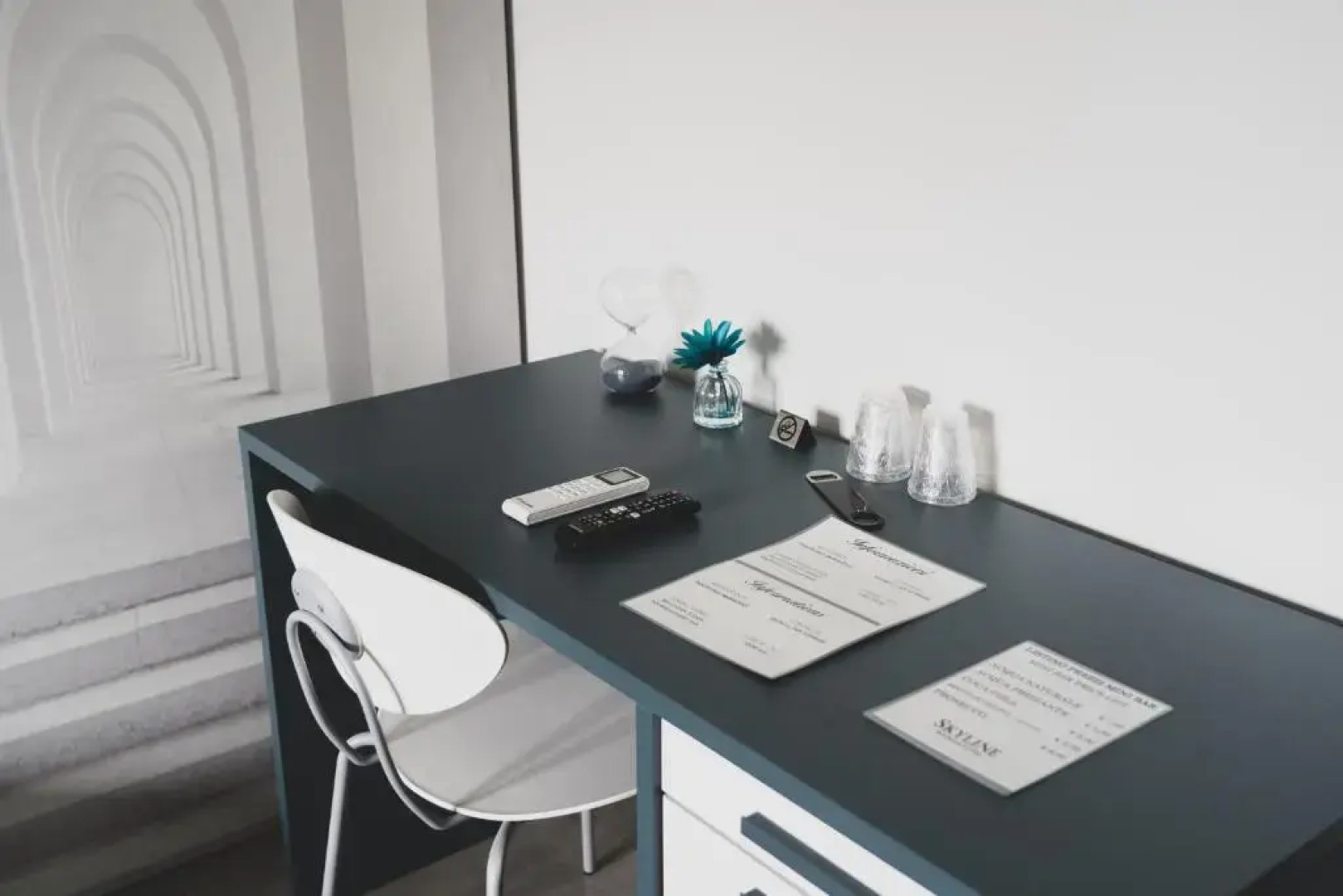 Skyline Rooms & Suites