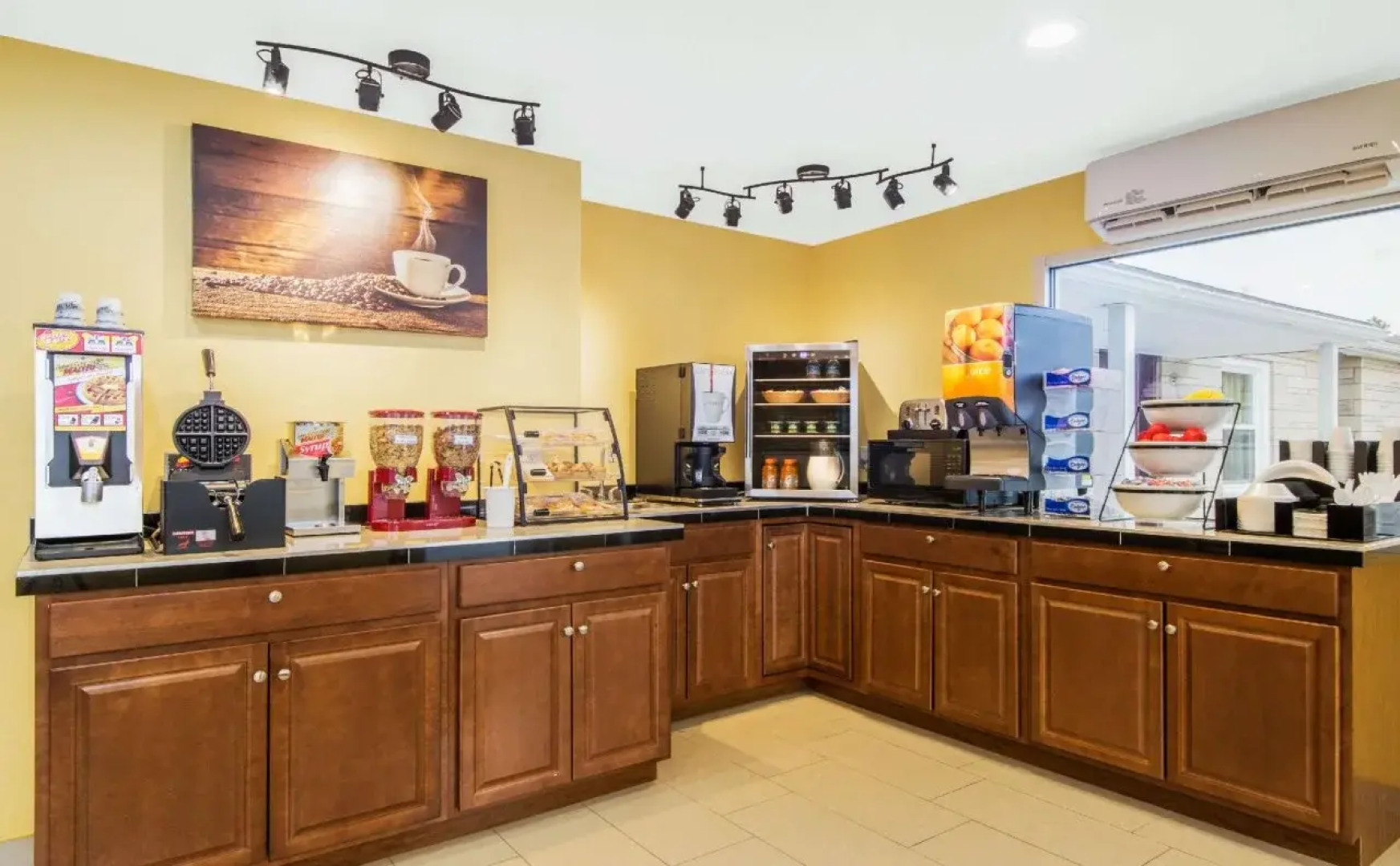 Knights Inn and Suites Salem