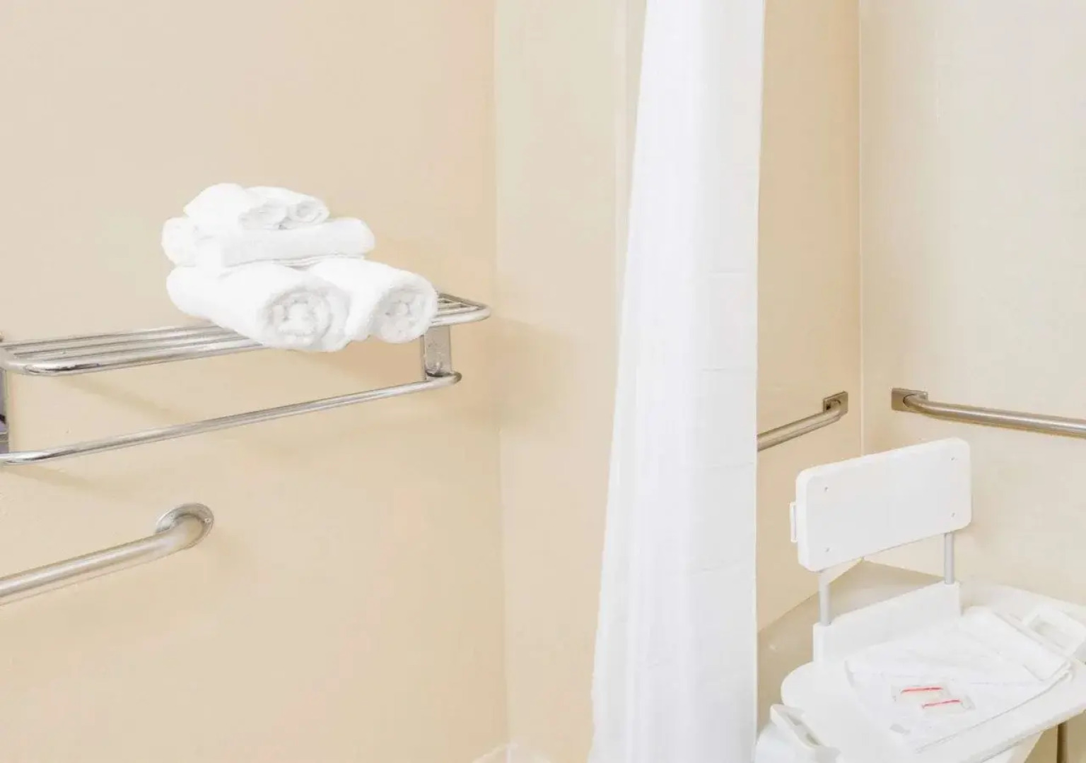 Coastal Inn & Suites - Wilmington, NC