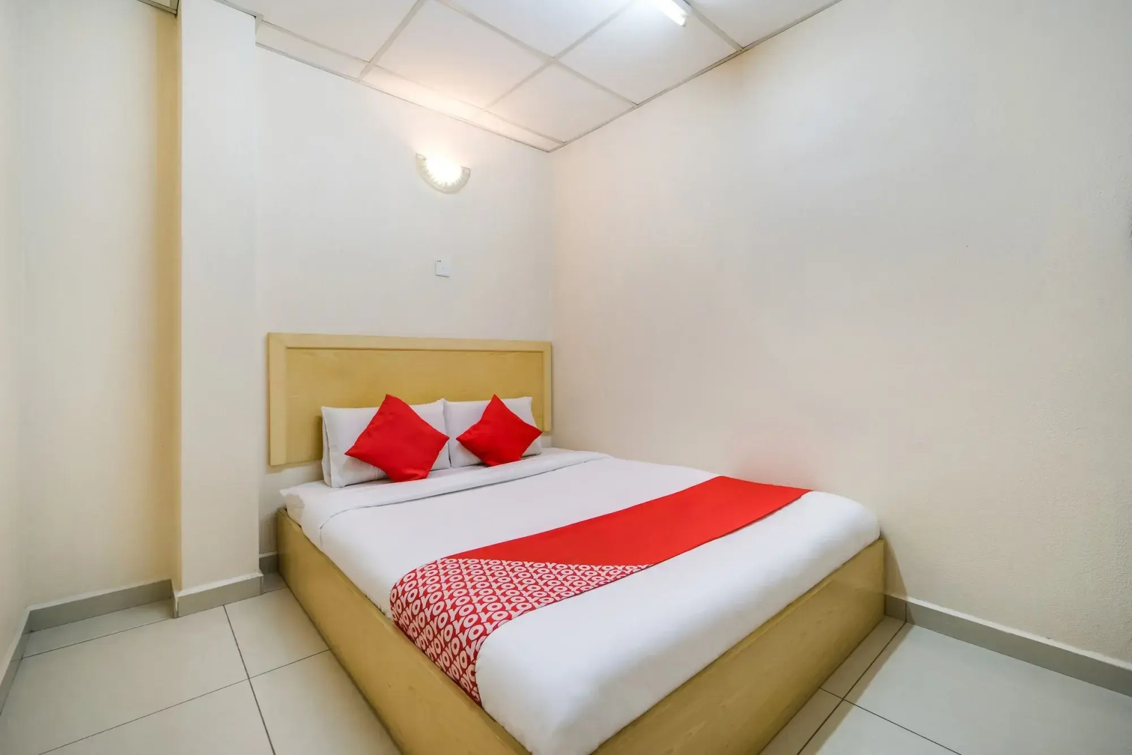 OYO 301 River Inn Hotel
