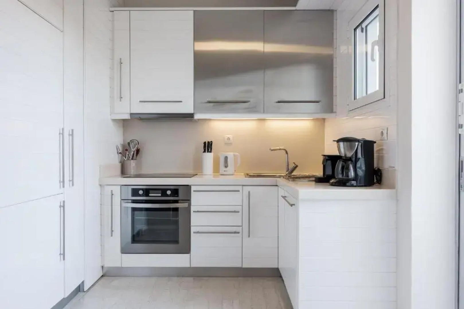 Elegant 3 Dbrm apt iin the Heart of Glyfada