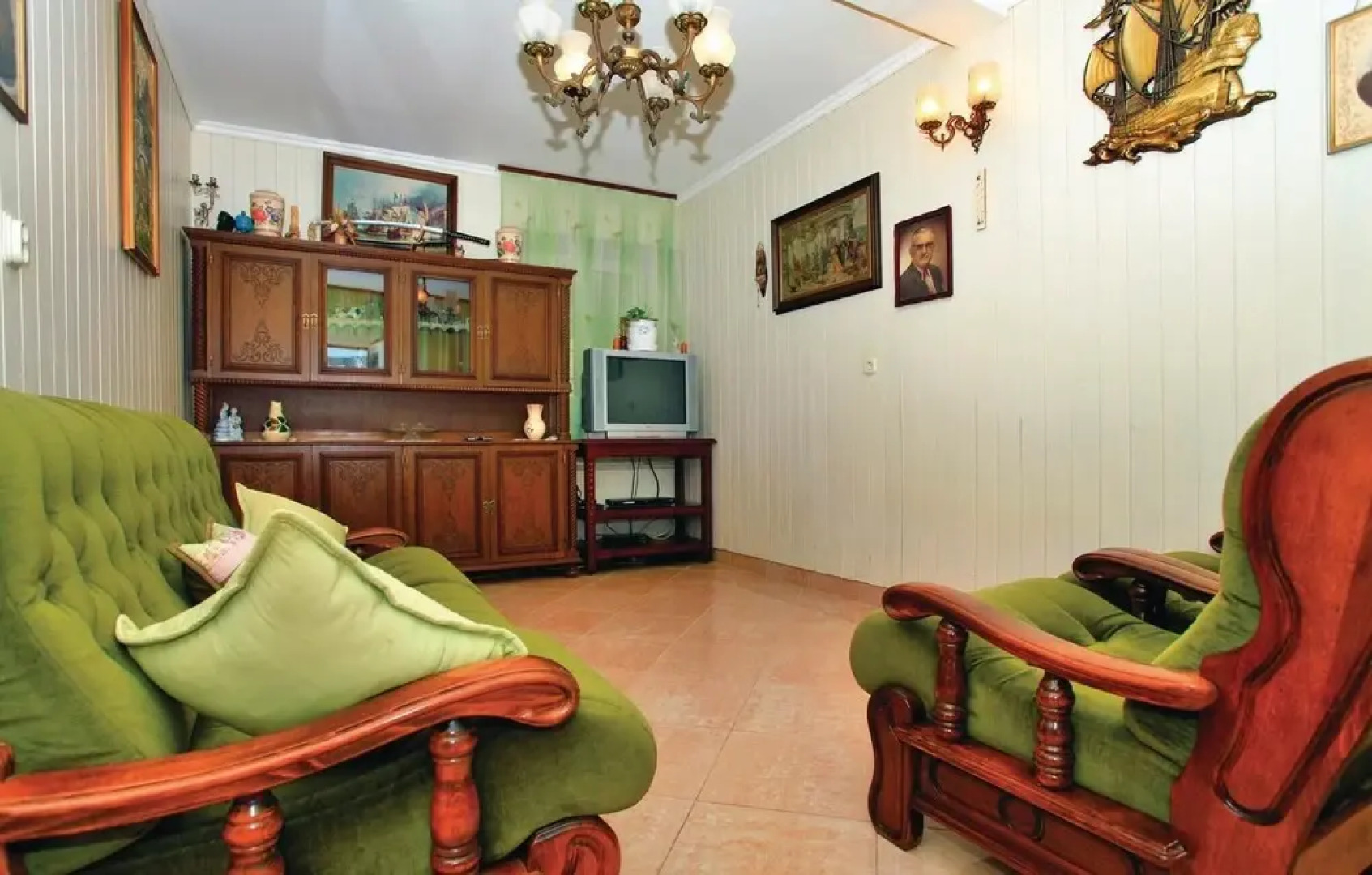 Awesome Home in Racisce With Wifi and 6 Bedrooms