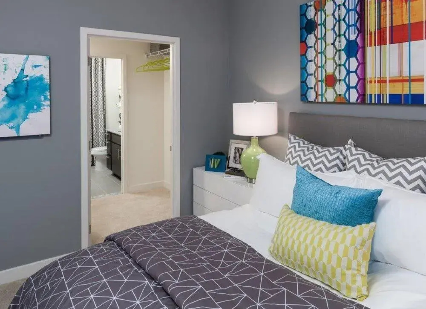 Global Luxury Suites at Park Crest Lofts