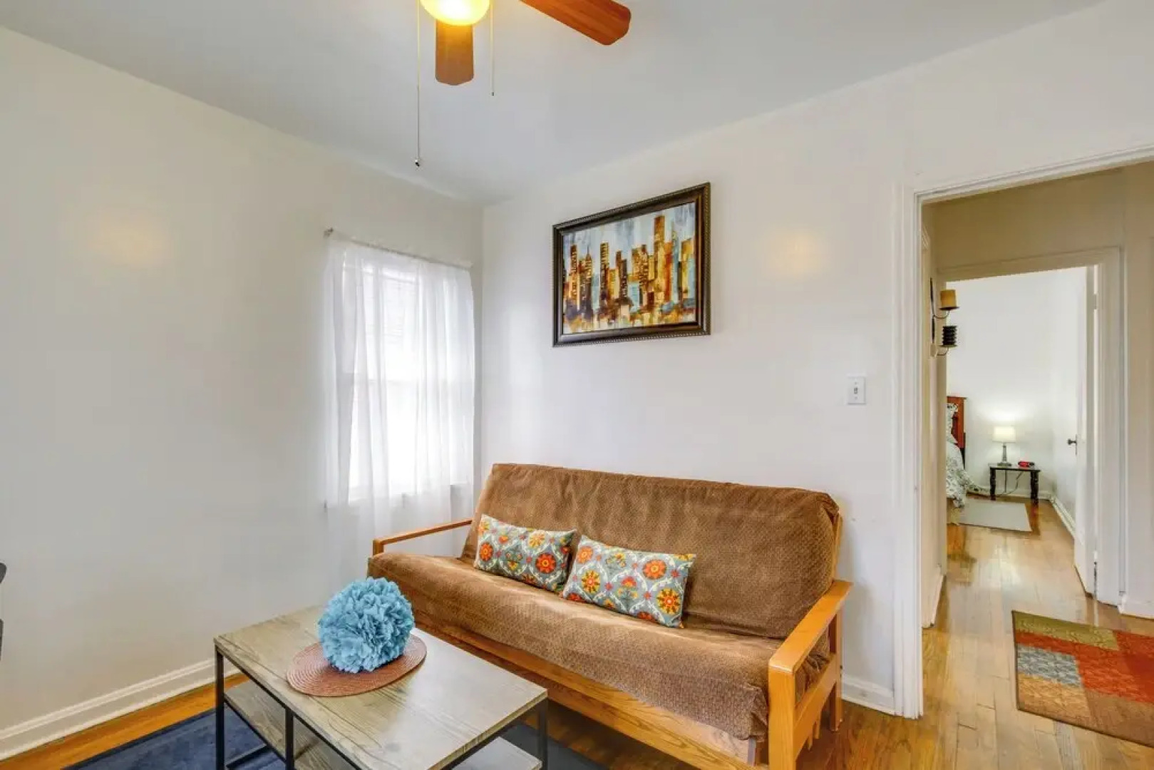 Trendy South Euclid Apt - 5 Mi to Cleveland Clinic