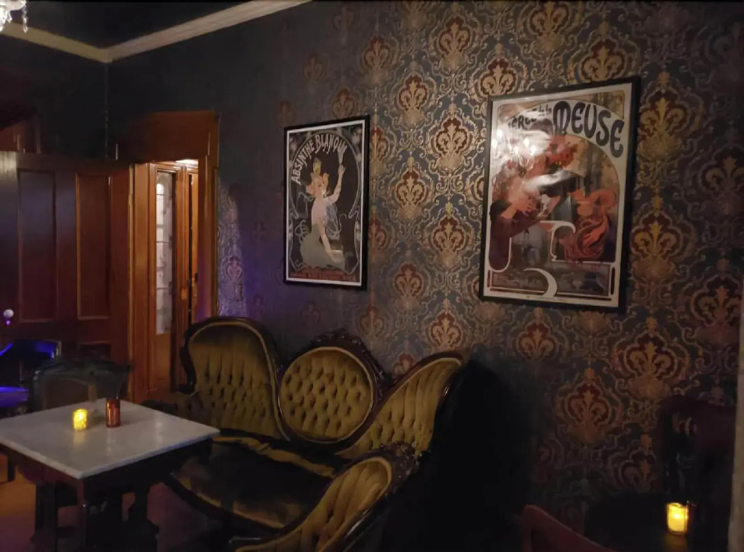 Iron Amethyst Inn   Boutique Hotel