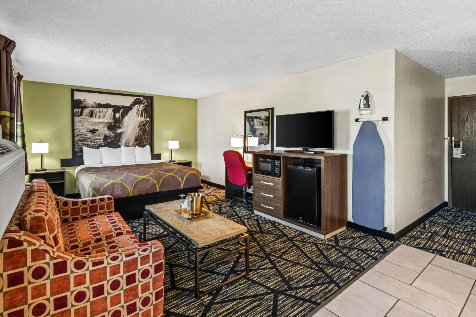 Super 8 by Wyndham Independence Kansas City