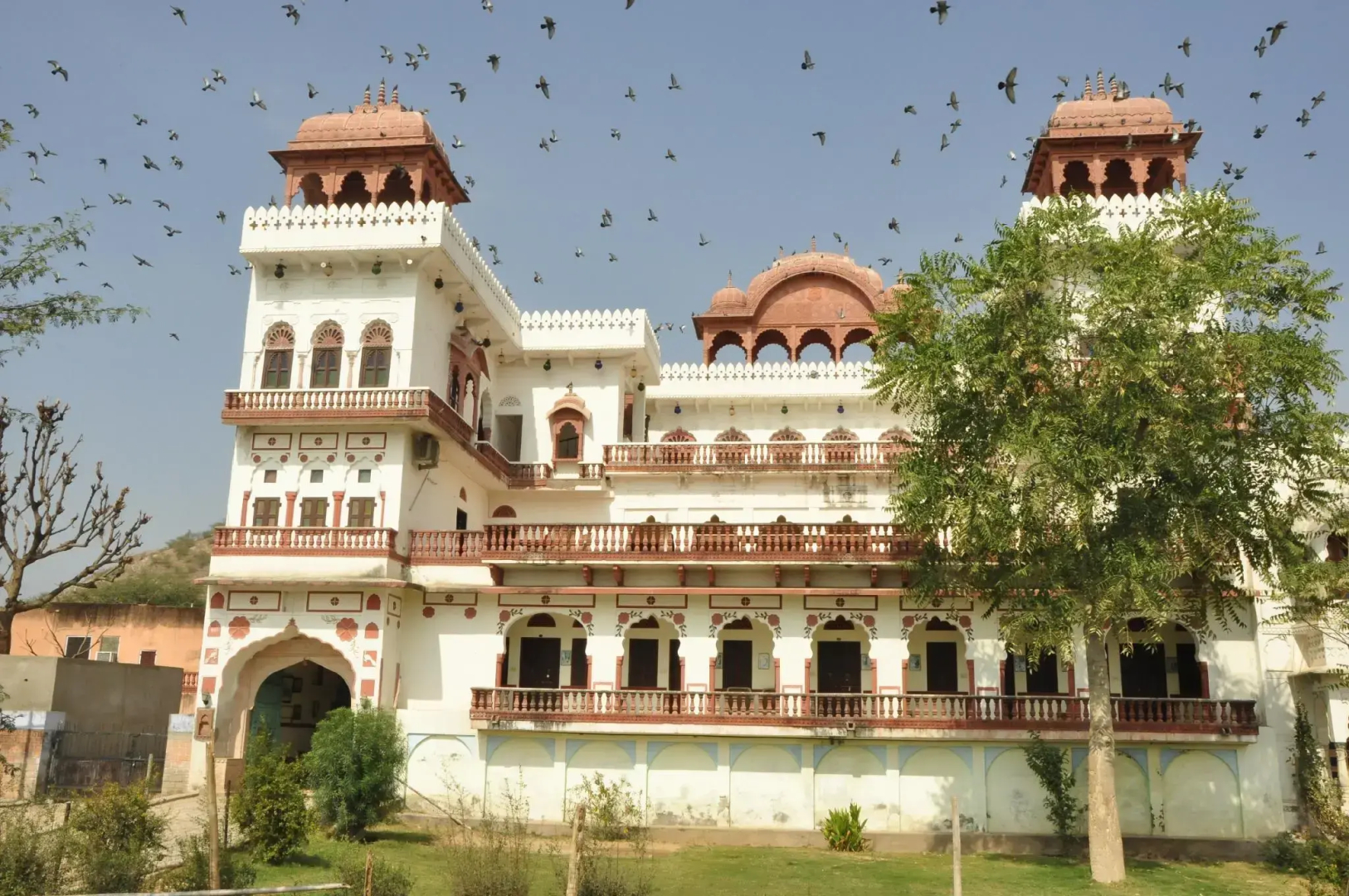 Tordi Garh Hotel