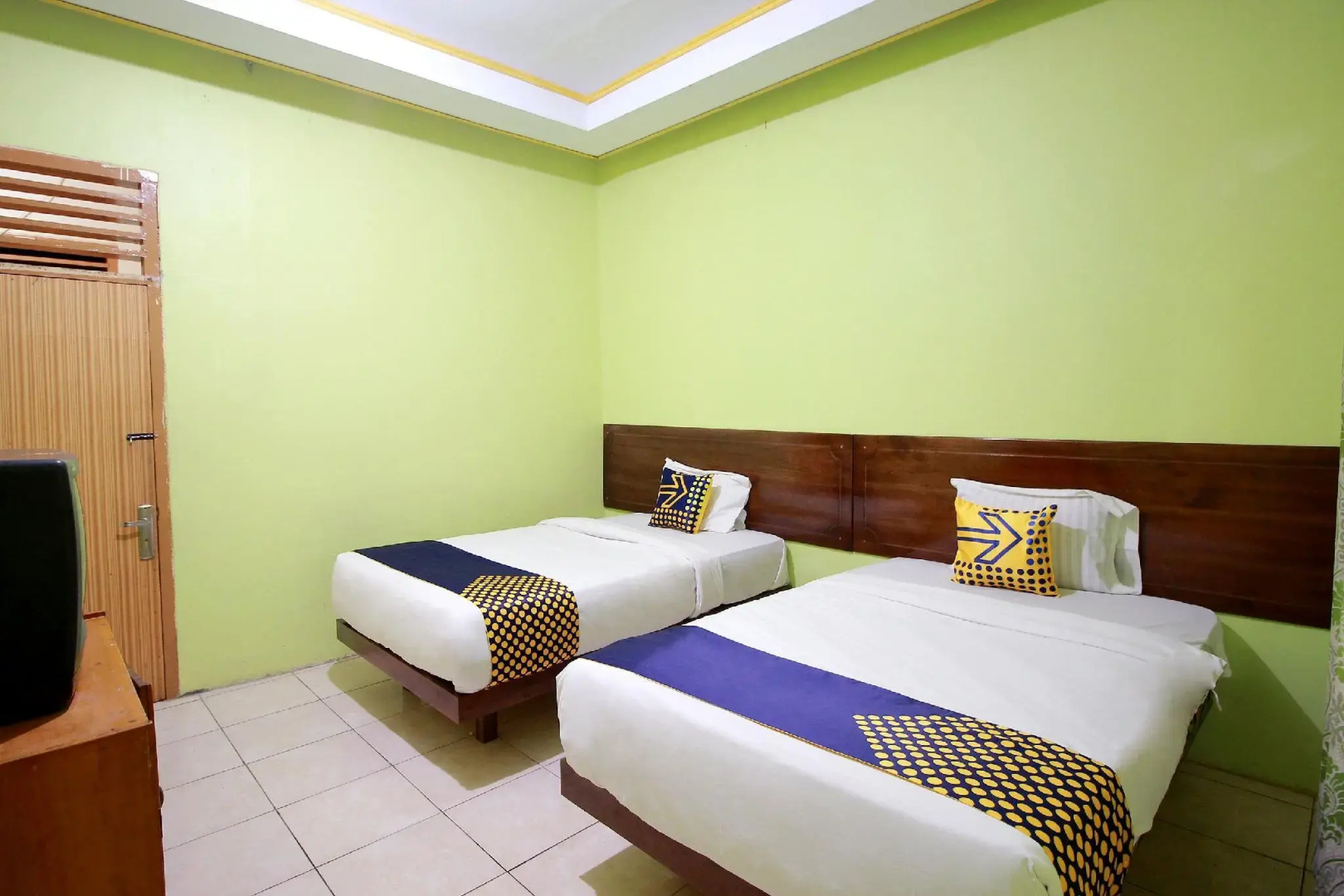 SPOT ON 2825 Hotel Mutiara