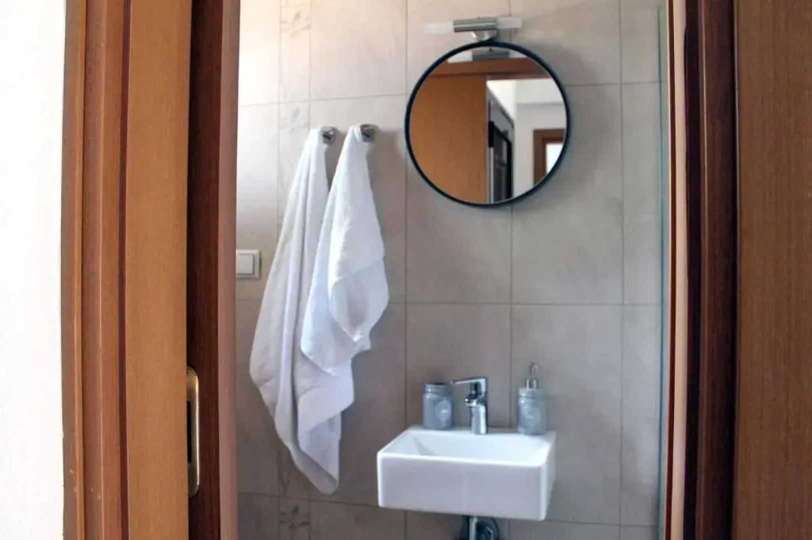 4 bedroom villa with pool and garden