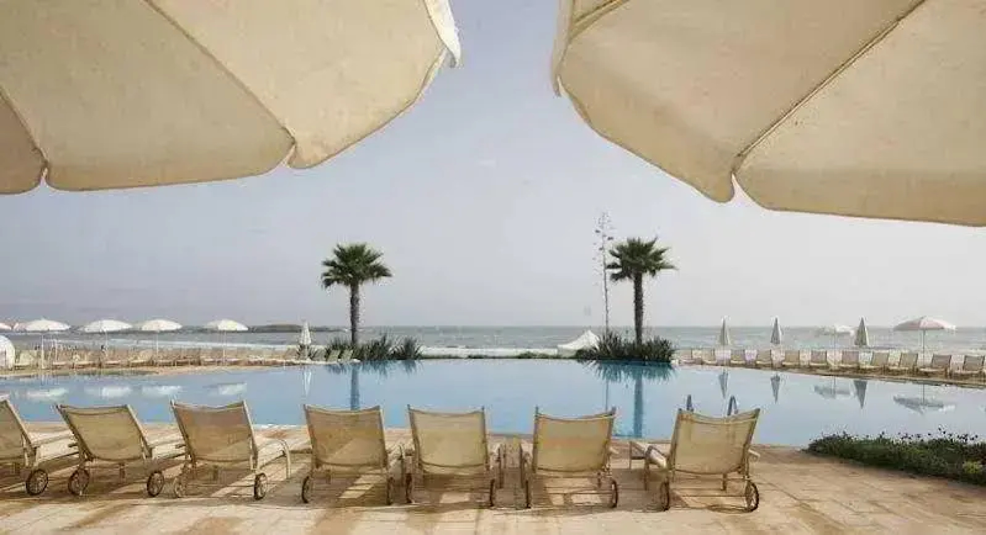 villa pied dans l eau Skhirat plage