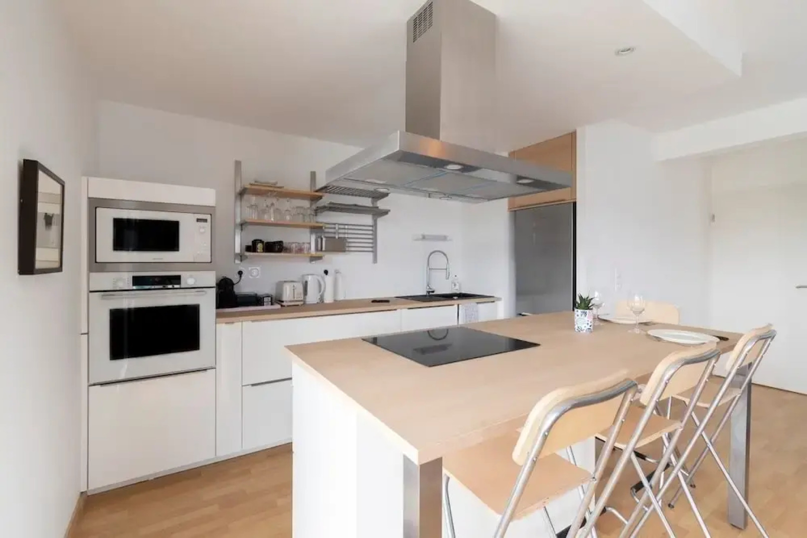 LA Perouse - Apt 2 Chambres,parking, Proche Rennes